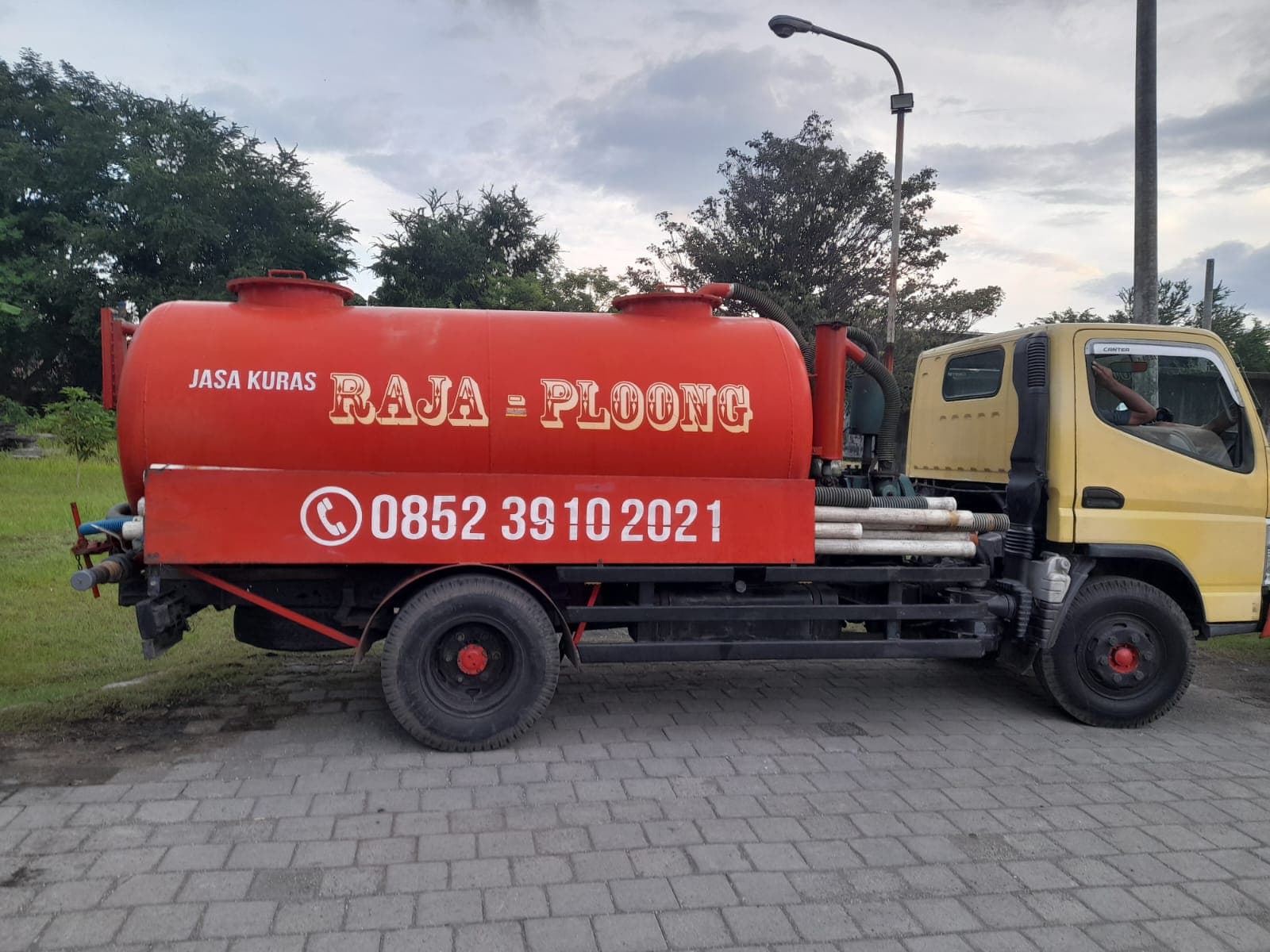 Armada Truk Sedot 1